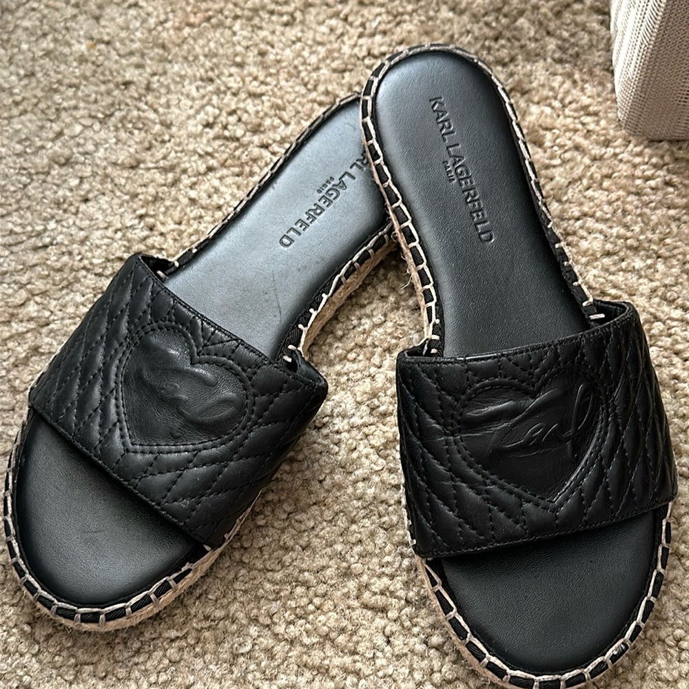 Karl lagerfeld flats/ sandals